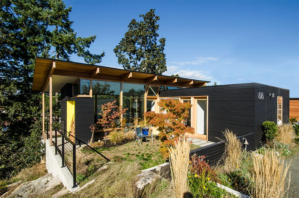 Modern home proves 1,000 sq ft can wow