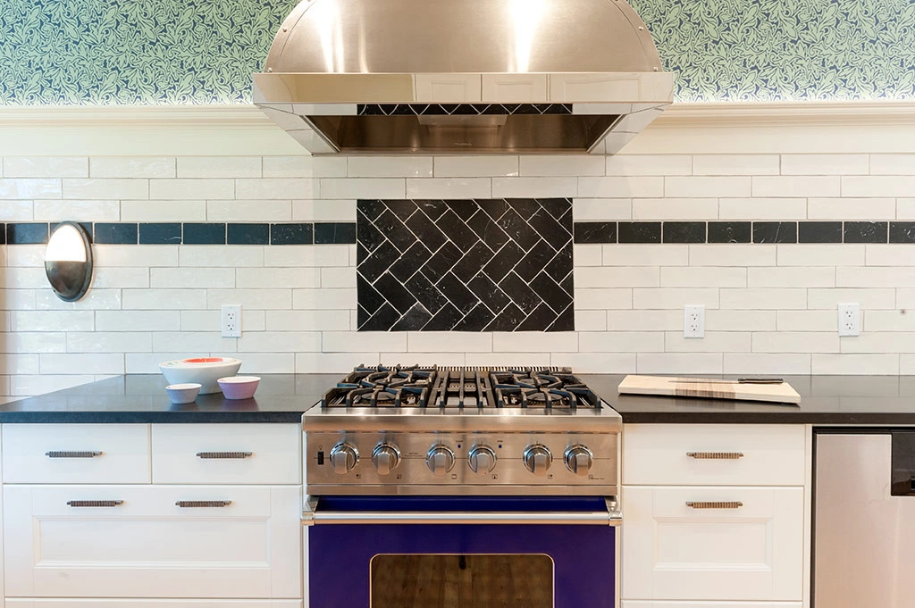 Tips for picking a kitchen blacksplash